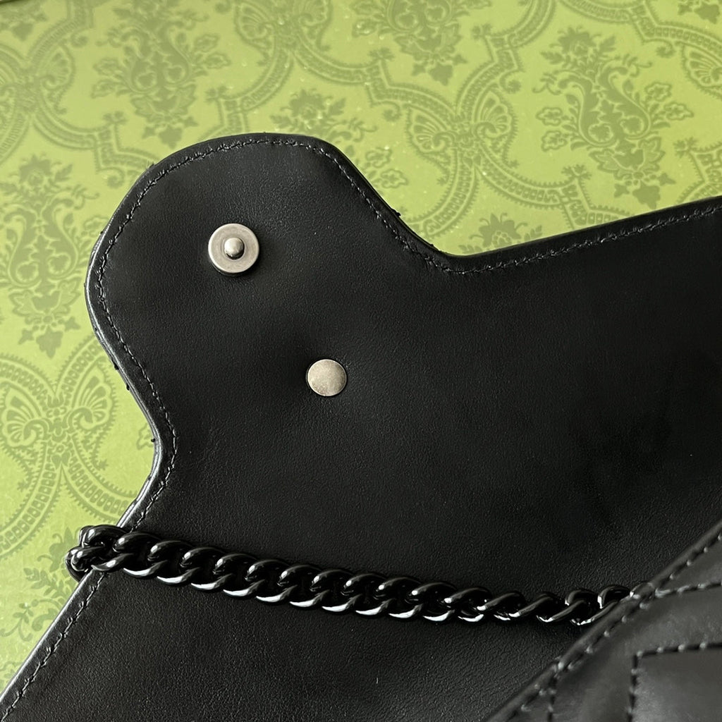 マーモント キルティングハンドバッグ 20 ブラックカーフスキン