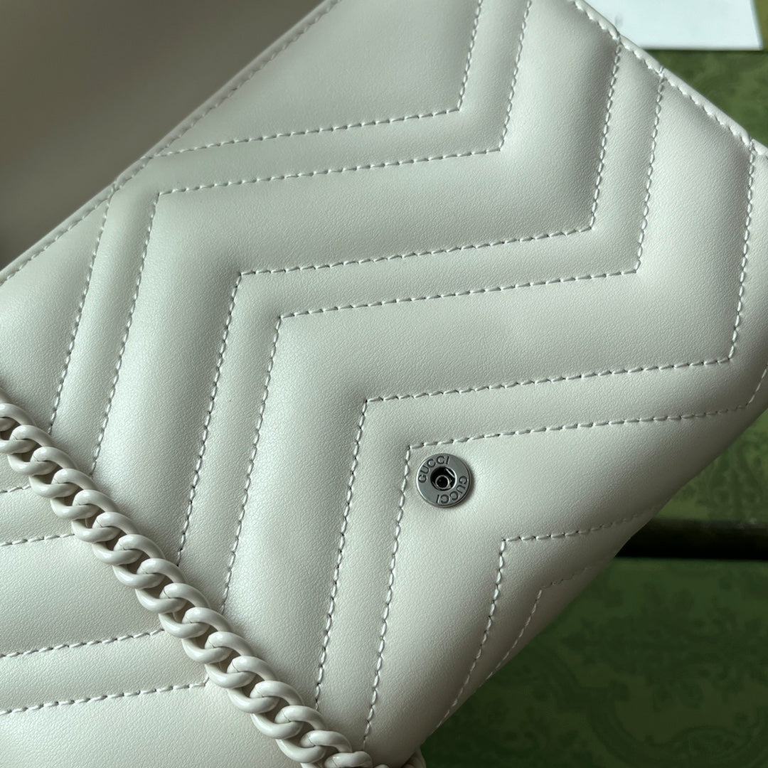 マーモント キルティングハンドバッグ 20 ホワイトカーフスキン