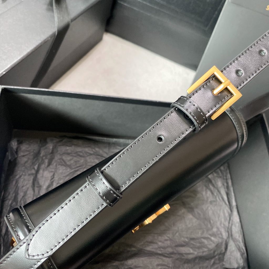 ソルフェリーノ ミディアム サッチェル 23インチ ブラック×ホワイト カーフスキン ゴールドロゴ