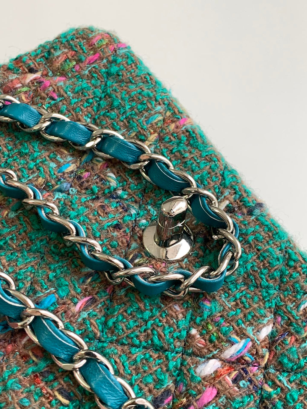 CC ミディアム 20 クラシックバッグ（グリーンフォレストウールツイード）