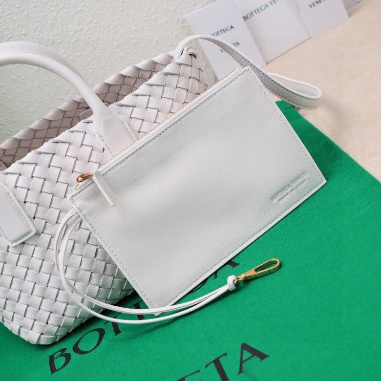 Mini Cabat 20cm White Lambskin Ghw