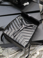 LOU バックパック 26インチ ブラック キルティングカーフスキン シルバー金具