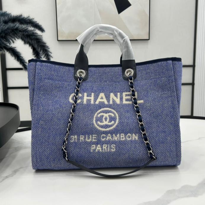 CC DEAUVILLE ラージ 38 トートバッグ（バイオレットパープルキャンバス、ホワイトロゴ入り）