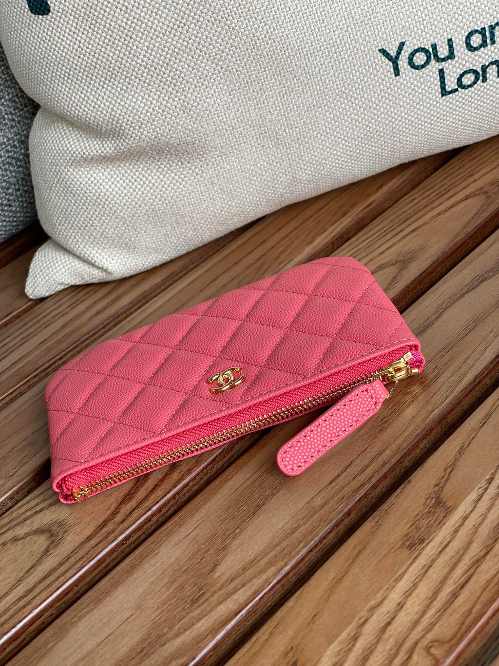 CC CLASSIC SMALL 15 ZIPPED POUCH IN BLUSH RED GRAINED CALFSKIN