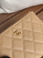 CCクラシック スモール 15 ジップポーチ（ダークベージュ グレインカーフスキン）