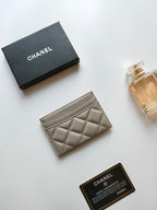 CCカードホルダー 11.2 グレーカーフスキン ゴールドアイコン