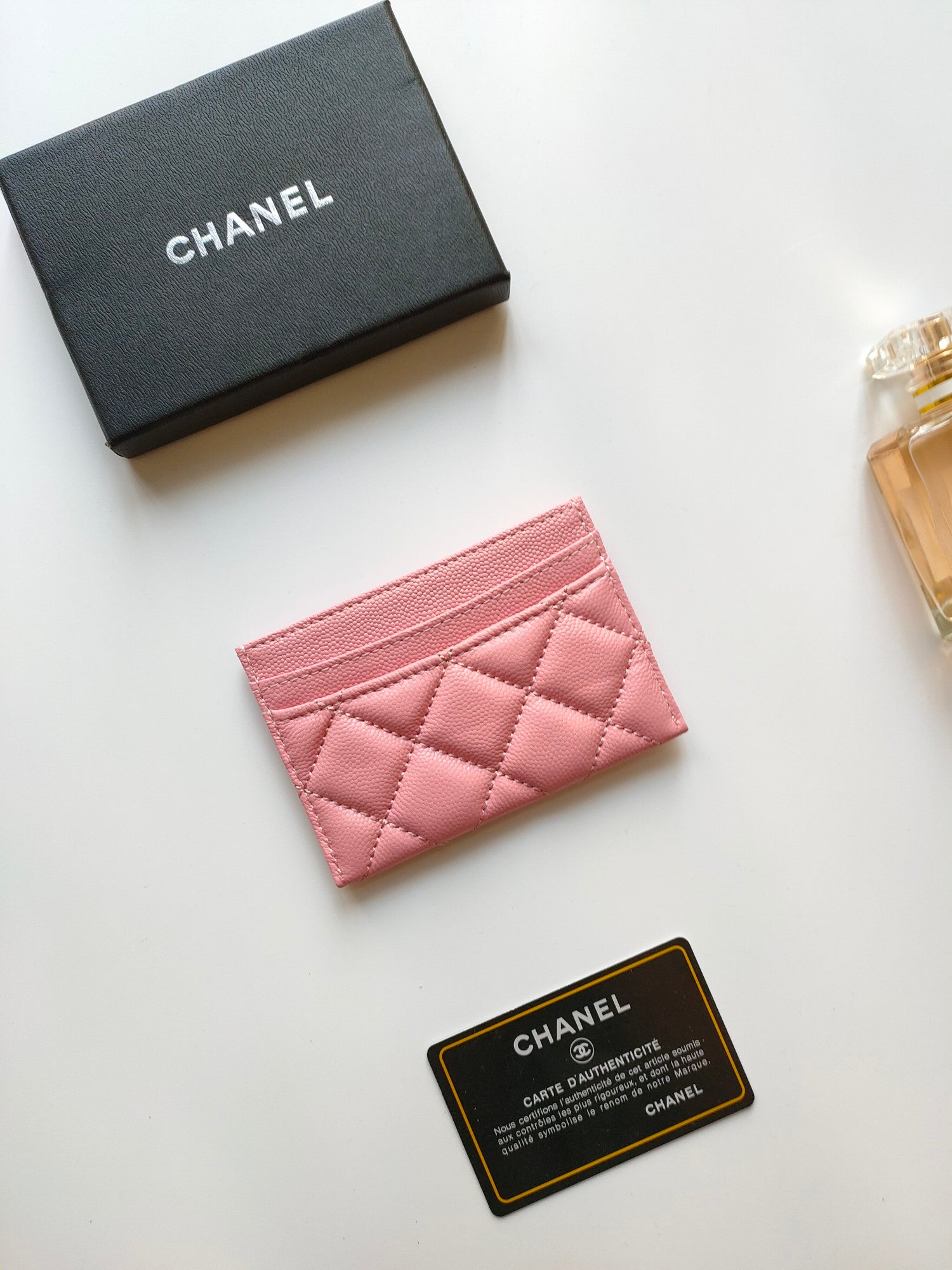 CCカードホルダー 11.2 ピンク グレインカーフスキン ゴールドアイコン