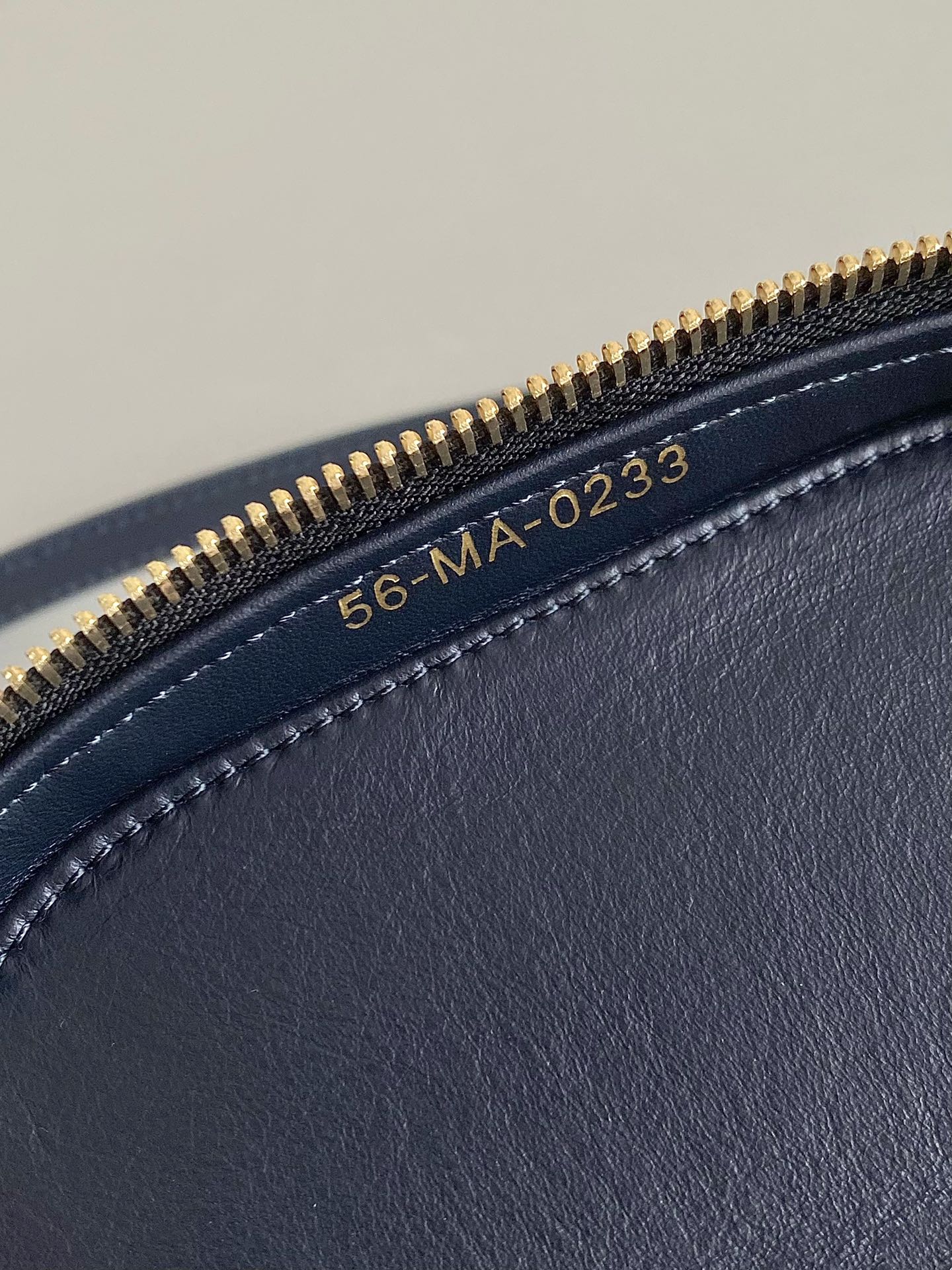 シグネチャー バニティ 16 ブルー オブリーク ジャカード