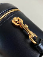 シグネチャー バニティ 16 ブラック ラムスキン