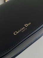 SIGNATURE HOBO 21 BAG IN BLACK CALFSKIN