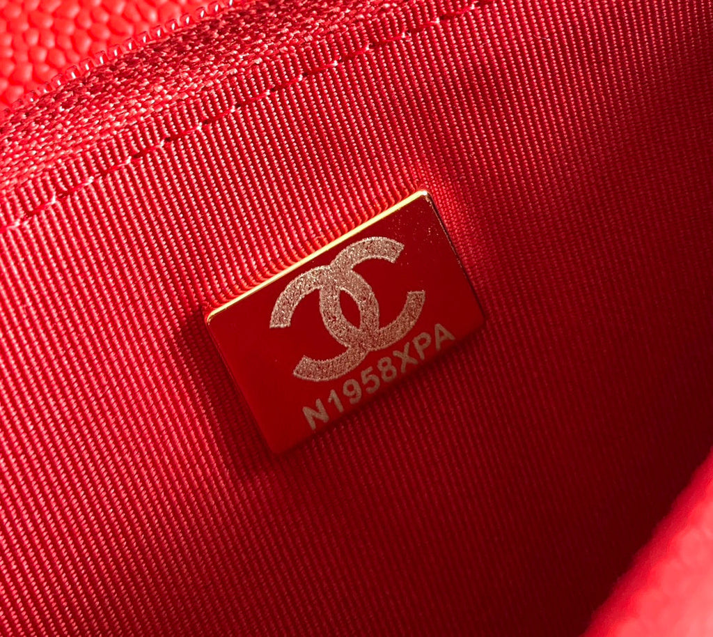 CC WOC 19 レッドキャビア ゴールドハードウェア