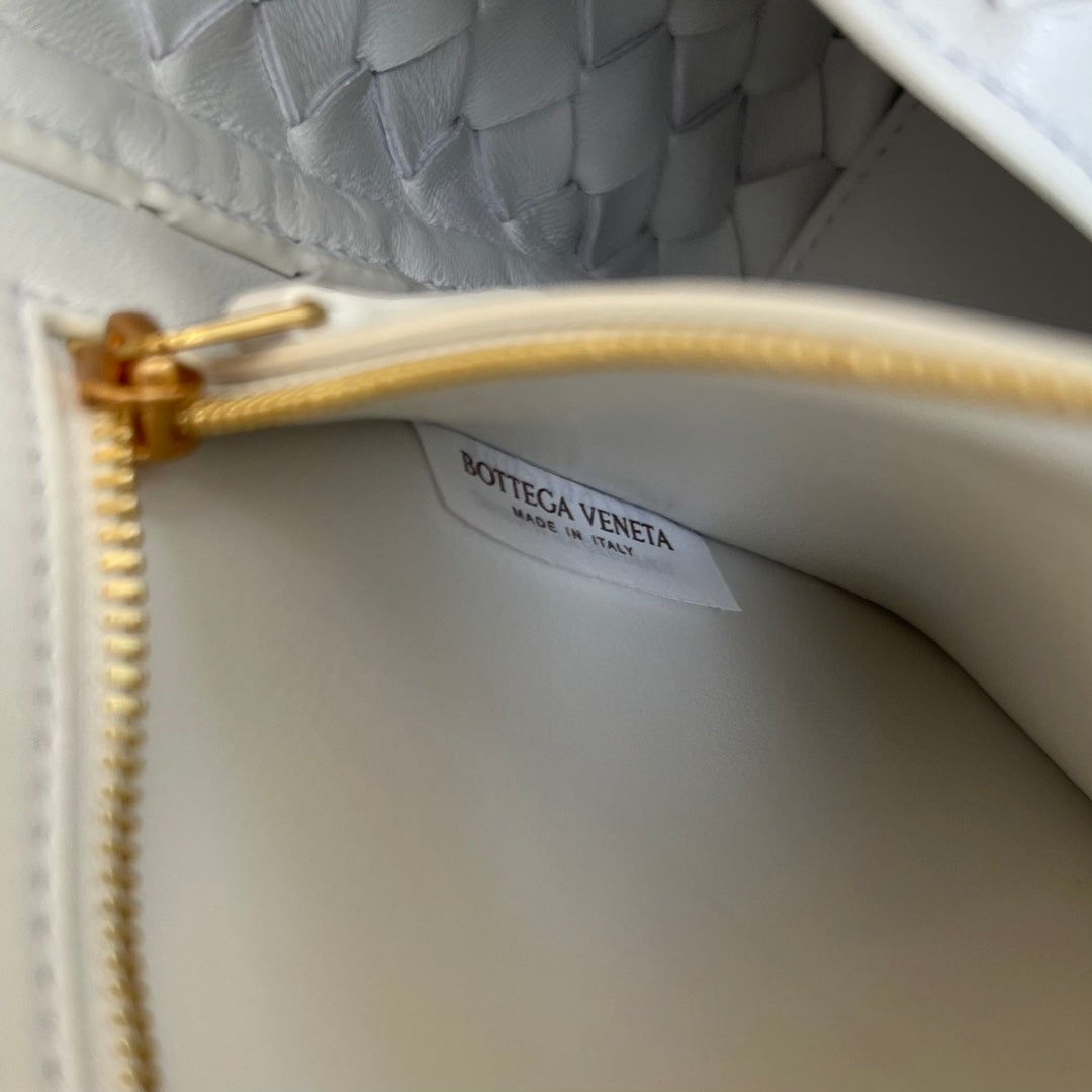 スモール アンダモ 29 ホワイト ラムスキン