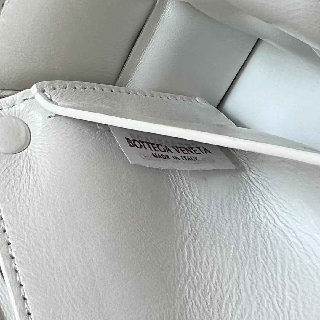 ミニカセット 18インチ ホワイトラムスキン