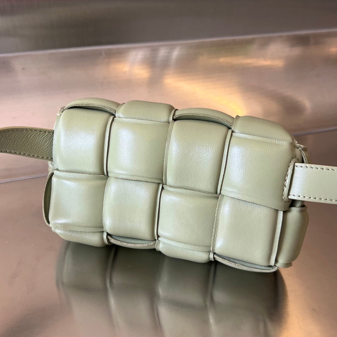 ミニカセット 18インチ ホワイトクリームラムスキン