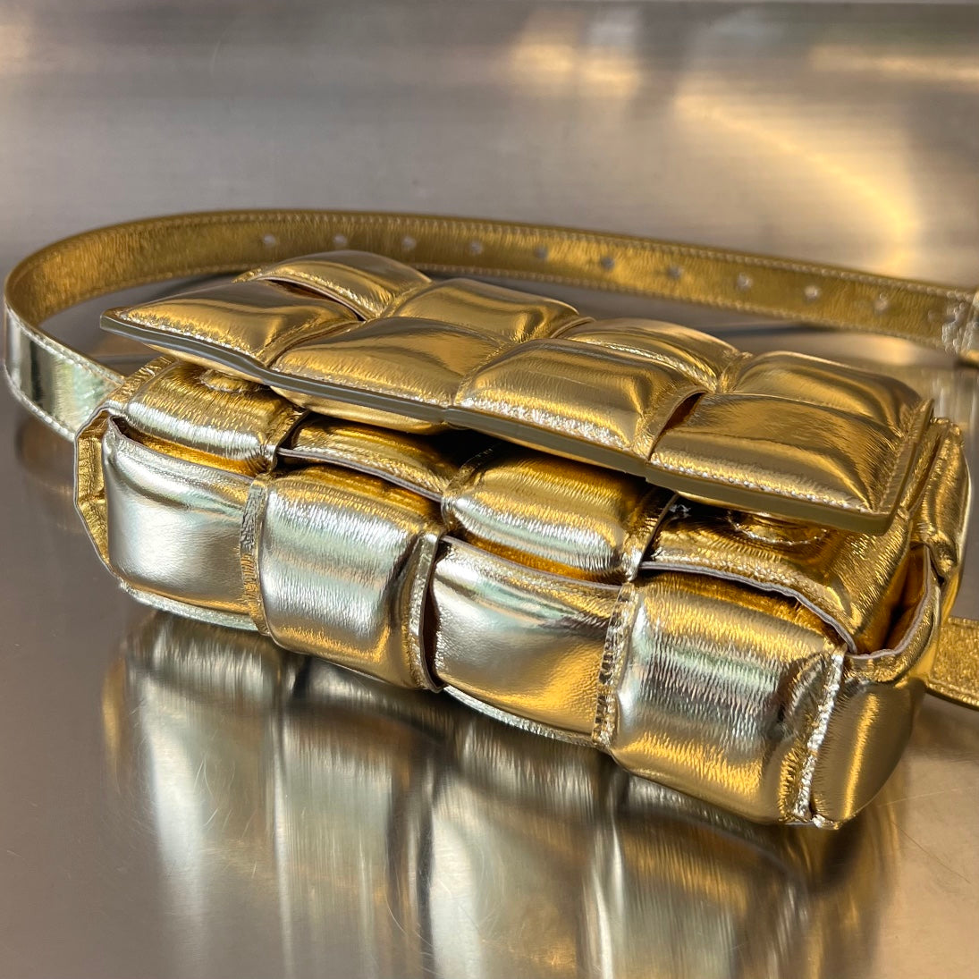 MINI CASSETTE 18 IN GOLDEN LAMBSKIN