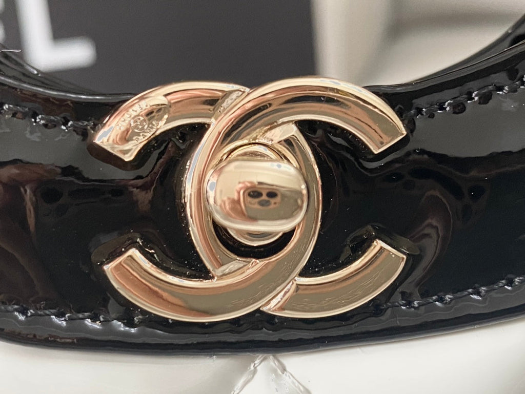 CC MINI 23 ショッピングバッグ（グロッシーブラック×ホワイトミックスカーフスキン）