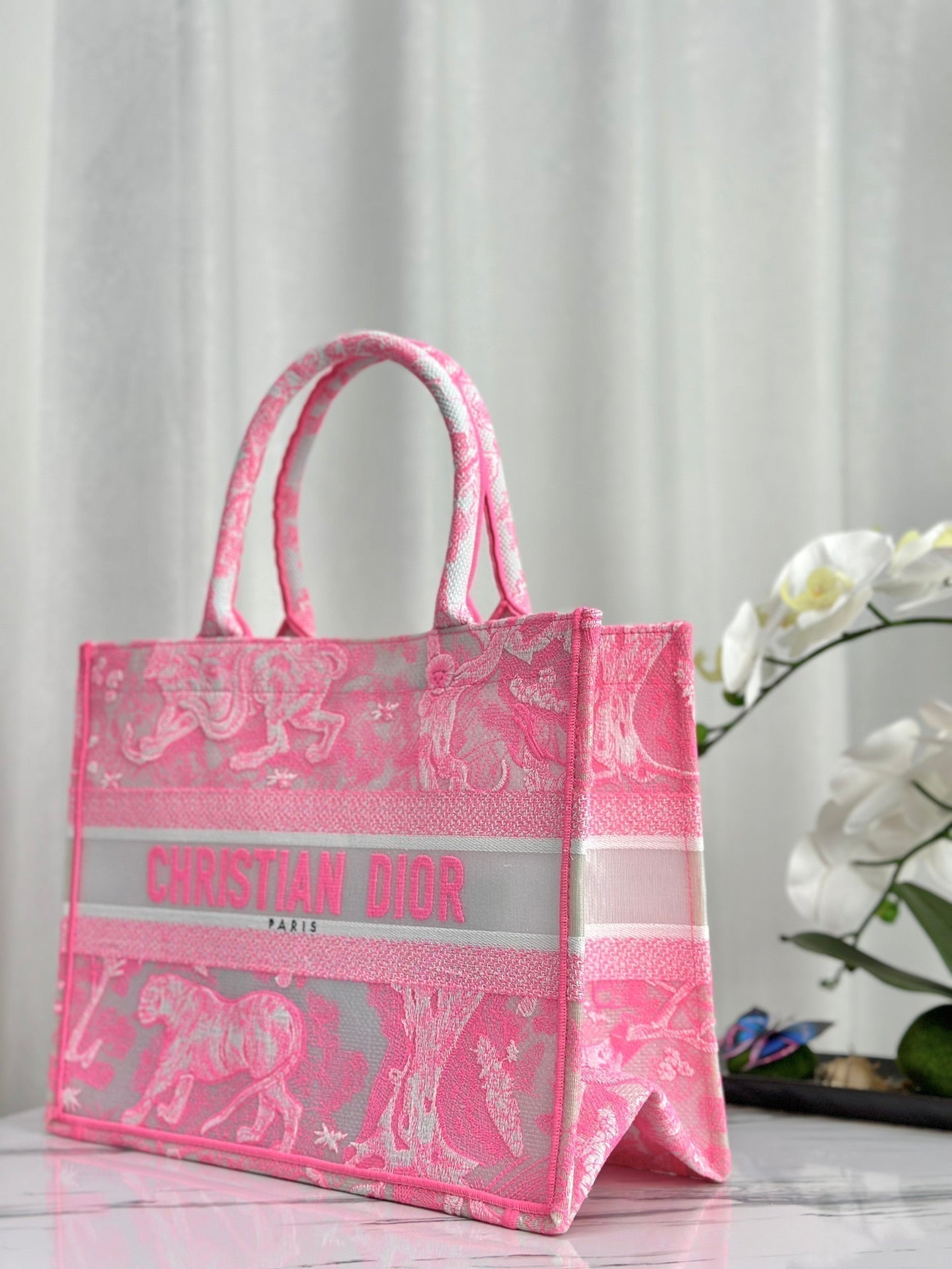 MEDIUM BOOK TOTE 37 CANDY PINK MACROCANNAGE EMBROIDERY