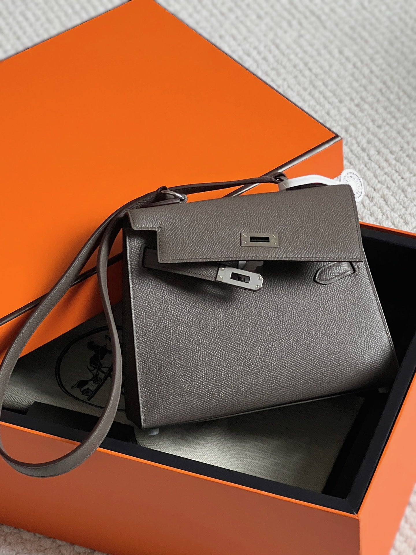 ケリー・デソルドレ 20 ウェンジブラウンエプソムレザー、シルバー金具