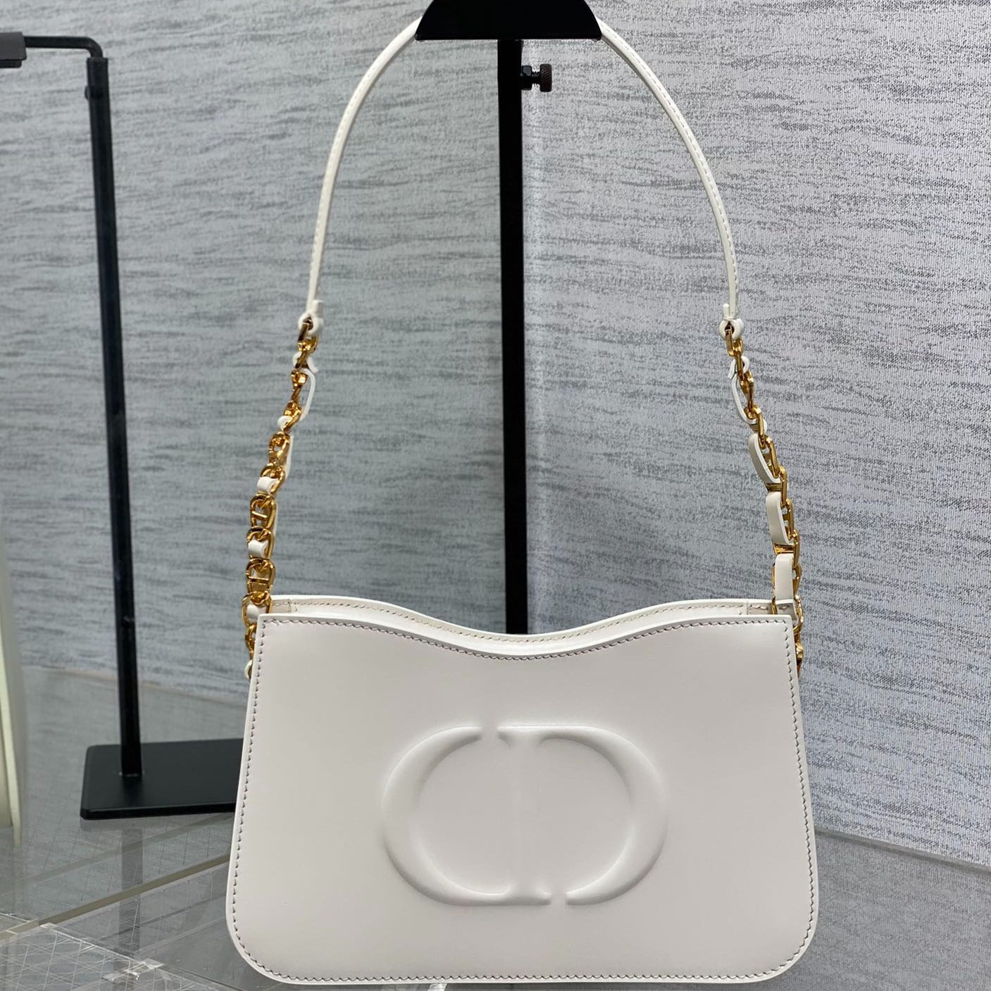 ホーボー シグネチャー 23 バッグ（ホワイト ラムスキン）