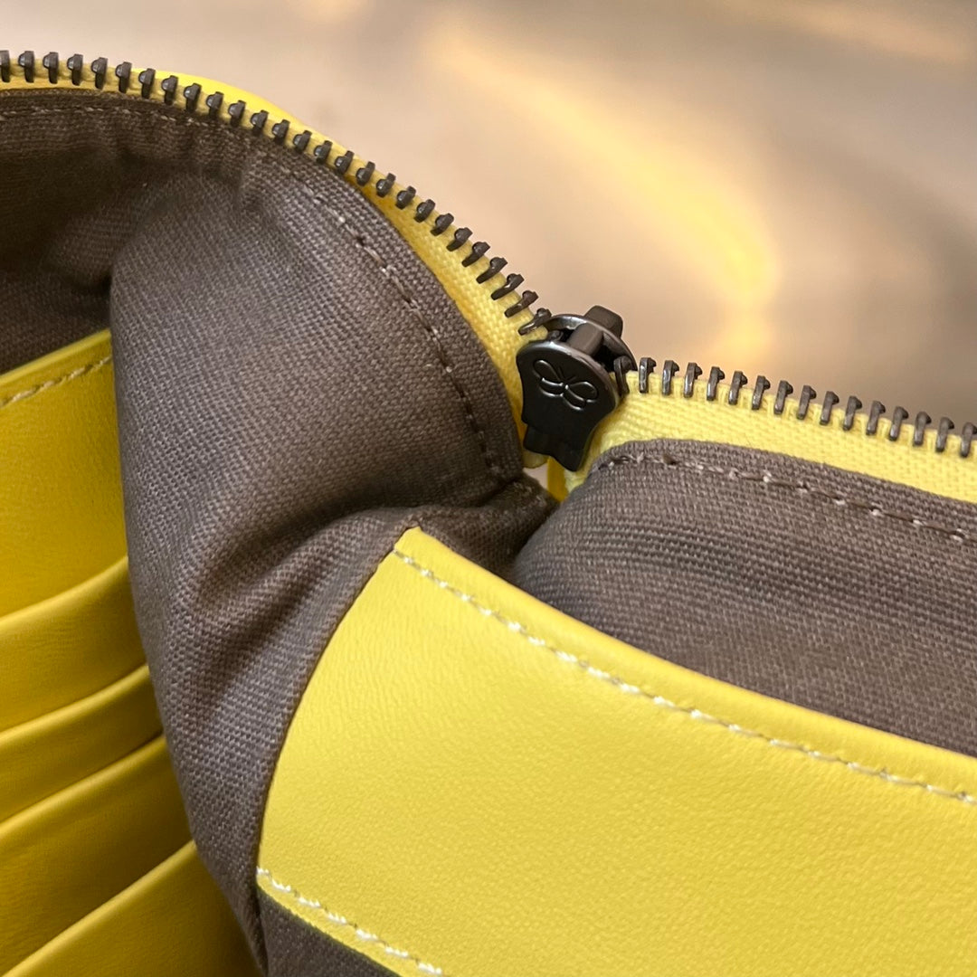 イントレチャート 30 ライトイエロー ラムスキン