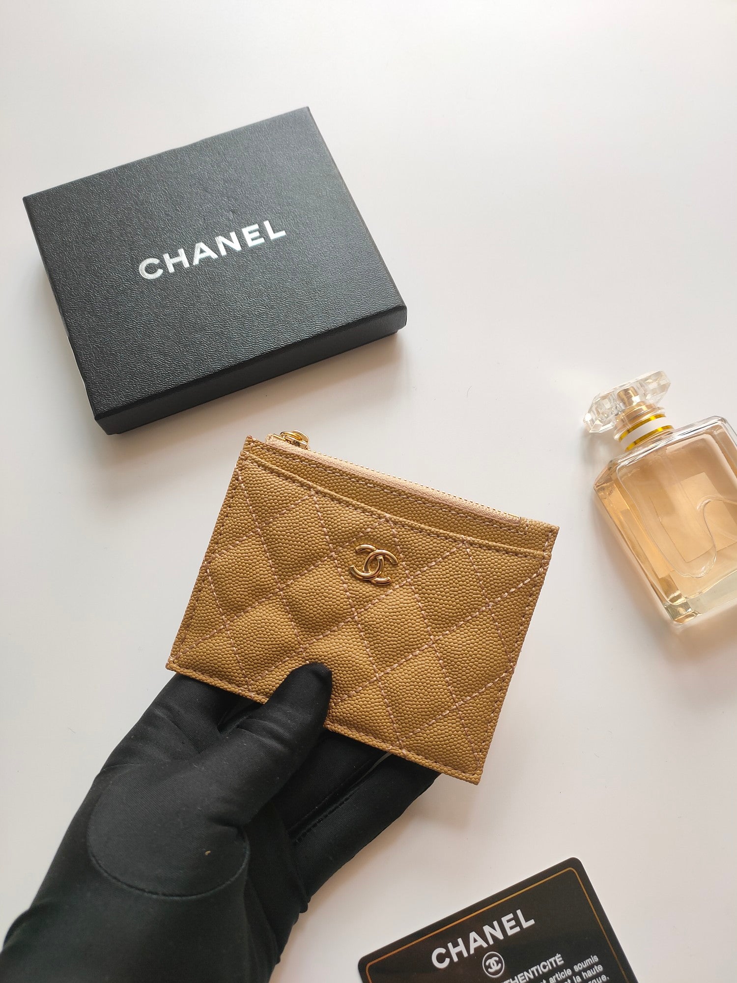 CC ジップカードホルダー 11.5 アンバーグレインカーフスキン ゴールドアイコン