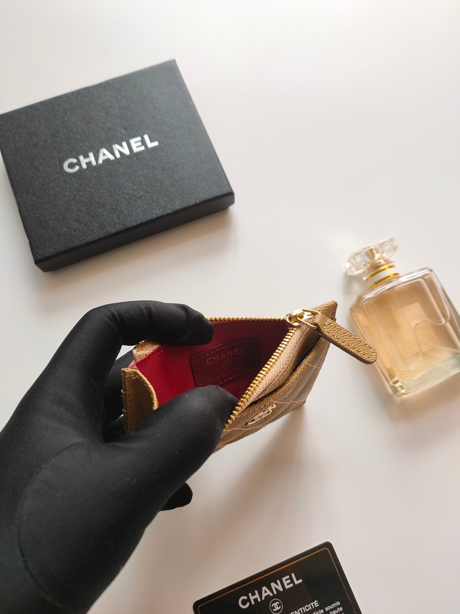 CC ジップカードホルダー 11.5 アンバーグレインカーフスキン ゴールドアイコン