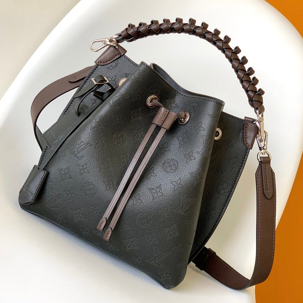 ムリア 25 ブラック マヒナ レザー