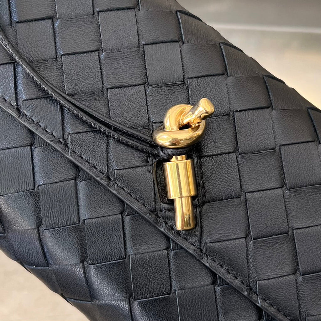 ANDIAMO 21 IN BLACK LAMBSKIN