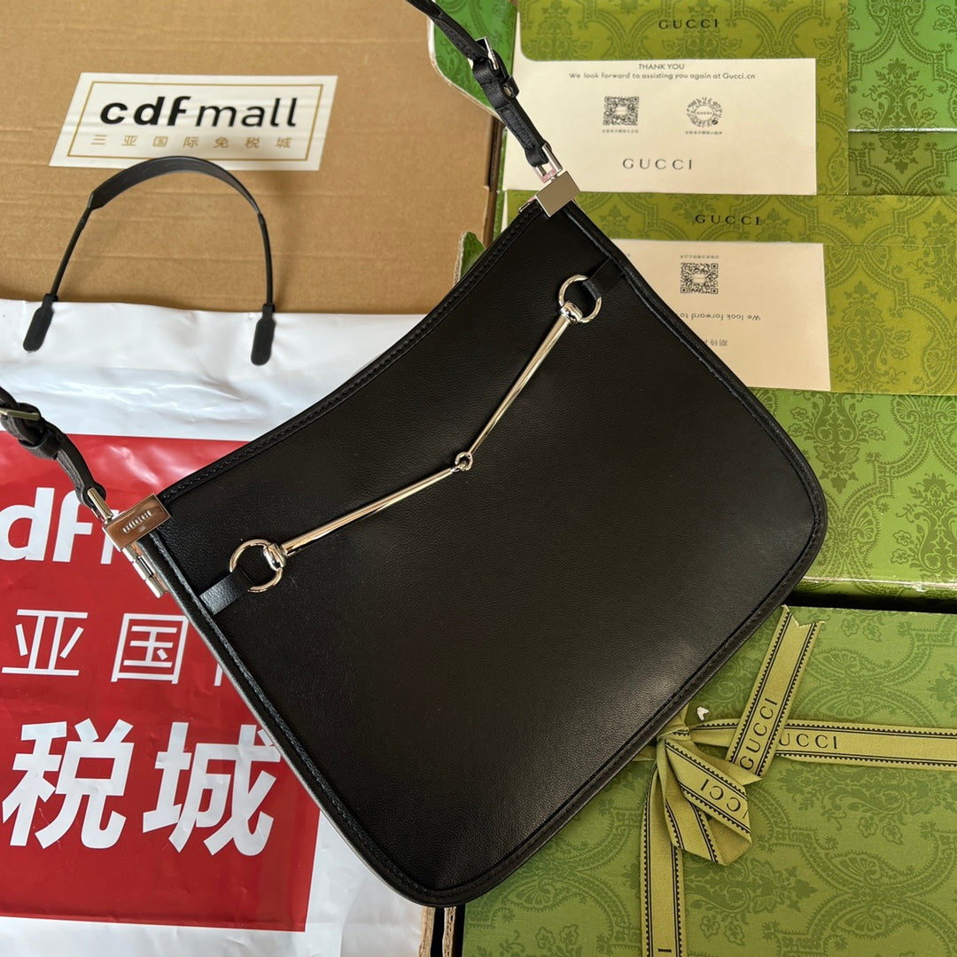 スリムホースビット スモールショルダーバッグ 23インチ ブラックカーフスキン パラジウム金具