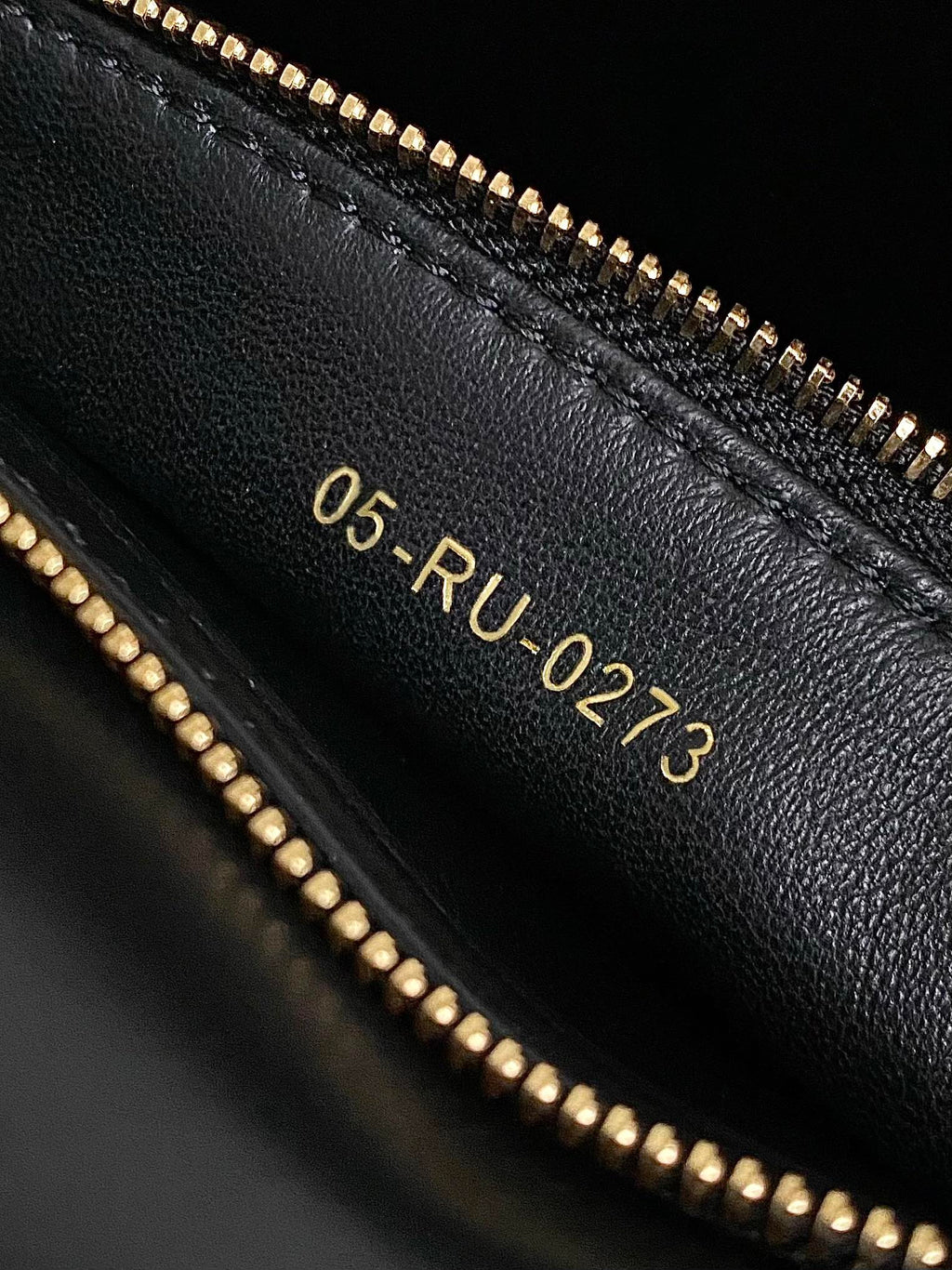 ミス レディ 24 ラージバッグ（ブラック ラムスキン）