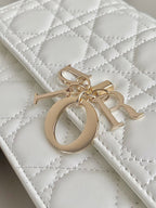 ミス レディ 24 ラージバッグ（ホワイトラムスキン）