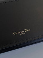 シグネチャー チェーンバッグ 21 ブラックカーフスキン