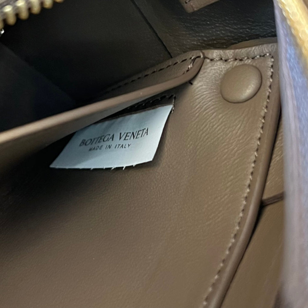 ブリックカセット28 ミディアムブラウンカーフスキン