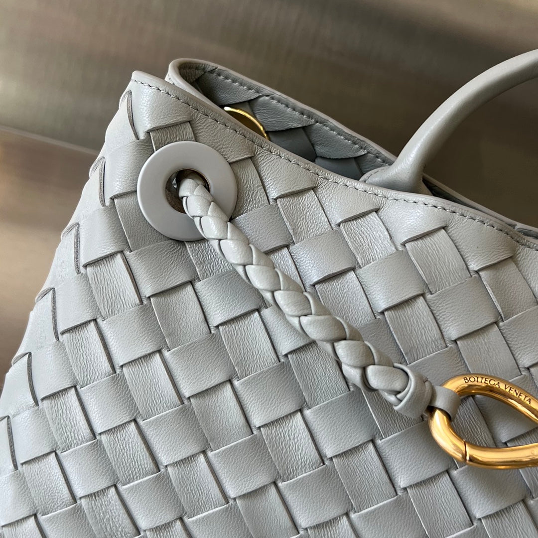 スモール アンディアモ 29 グレー ラムスキン