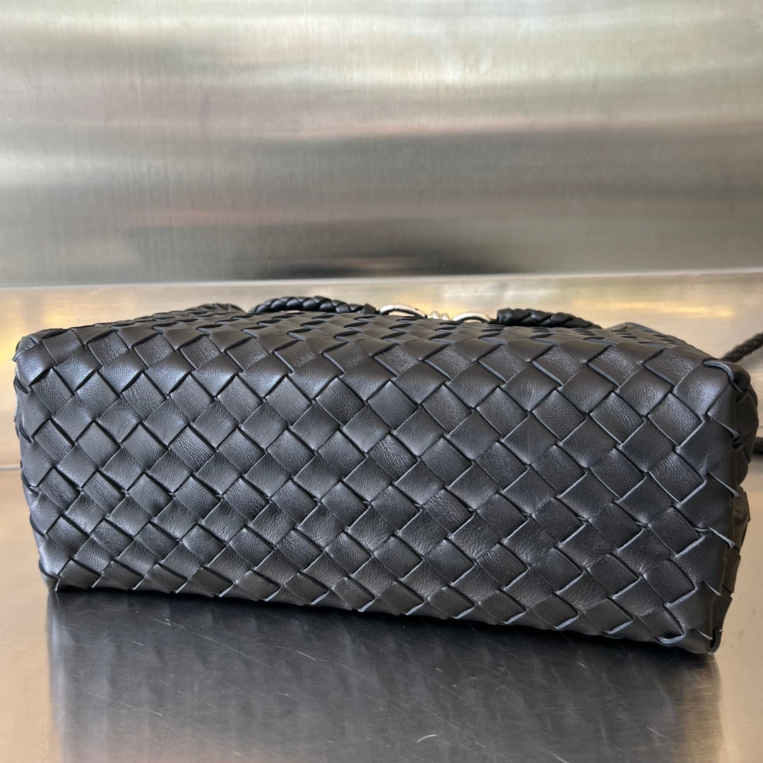 BV ミディアム アンダモ 32cm ブラック ラムスキン