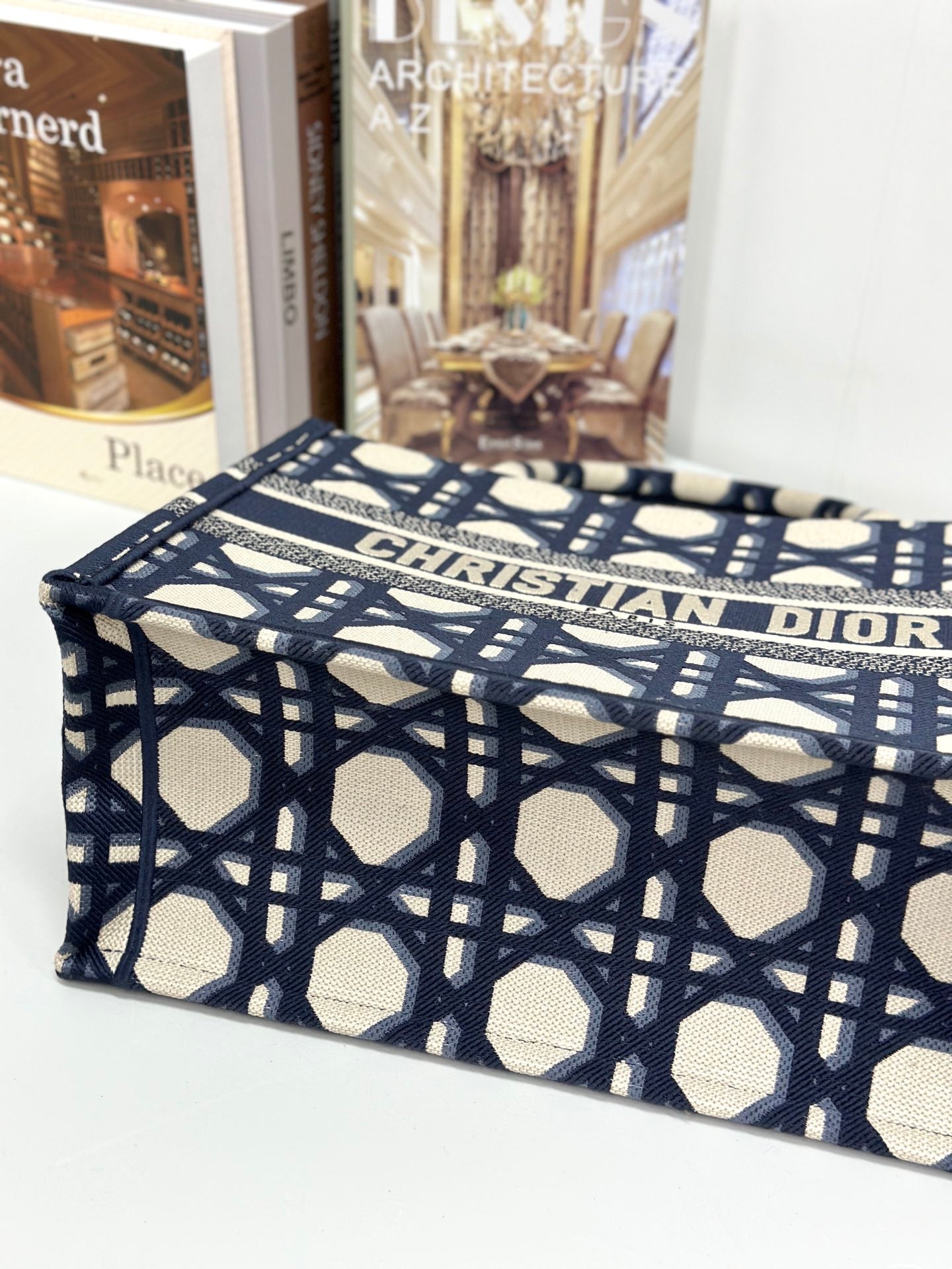 MEDIUM BOOK TOTE 37 BEIGE AND BLUE MACROCANNAGE EMBROIDERY