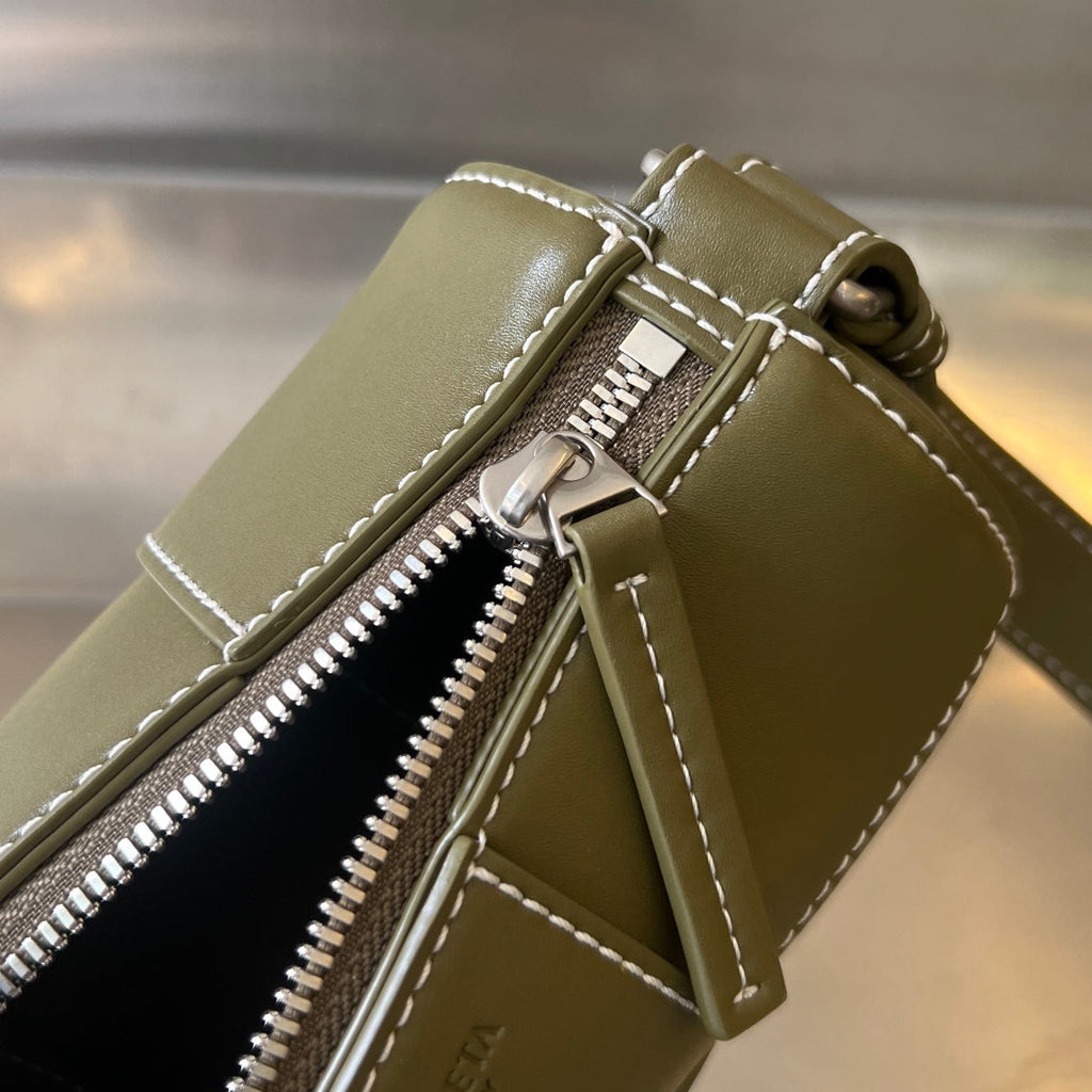 小型シリンダーカセット 21インチ タバコブラウンカーフスキン