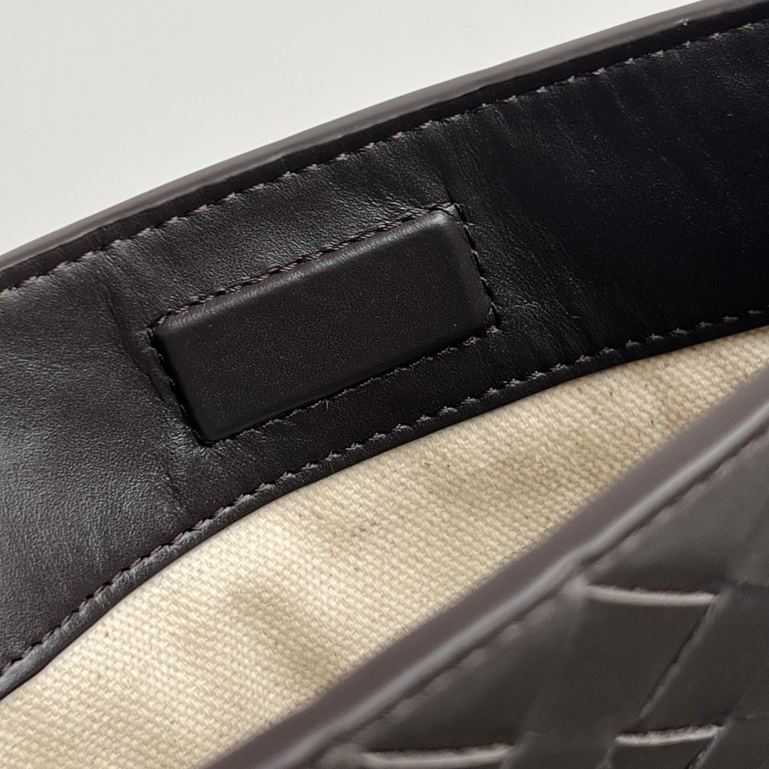 ブラックカーフスキン製ラージ35フラットループ