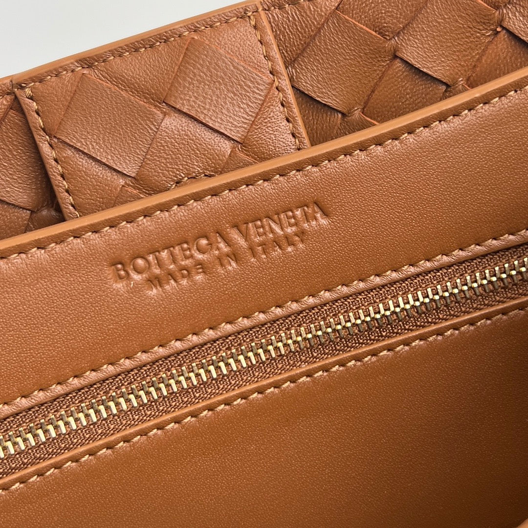 ラージ アンディアモ 32 バーント オレンジ ラムスキン