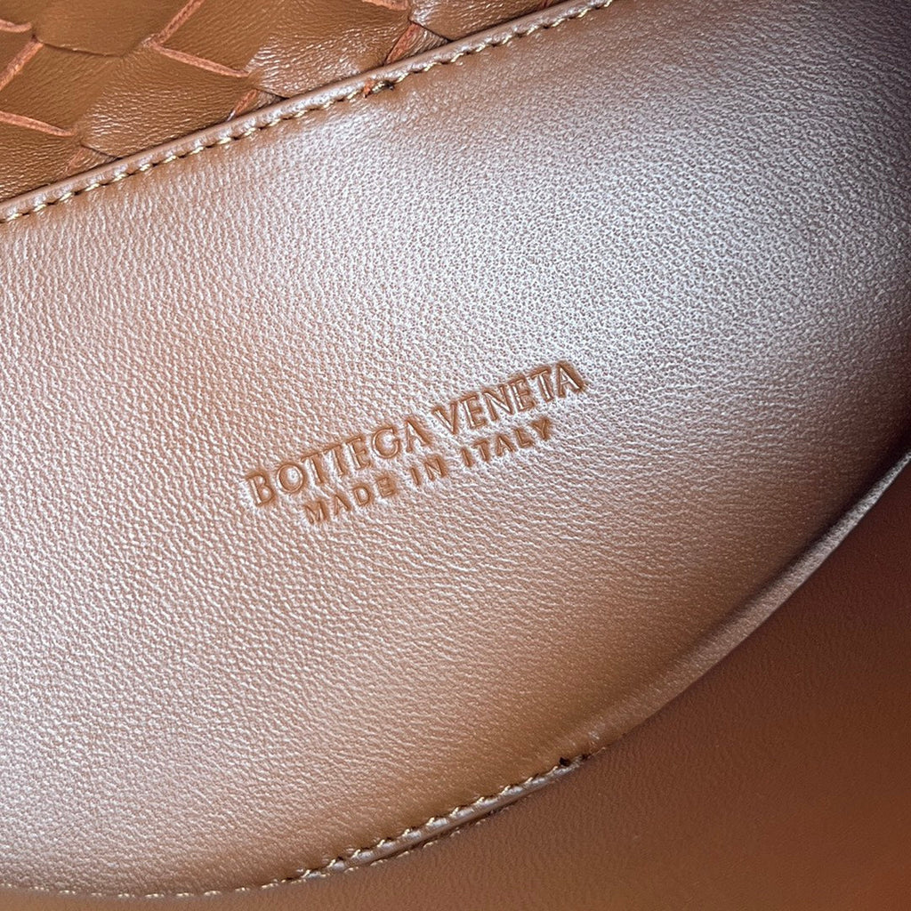 ミディアム アンディアモ 25 バーントオレンジ ラムスキン