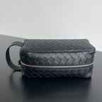INTRECCIATO CLUTCH 26 IN BLACK CALFSKIN