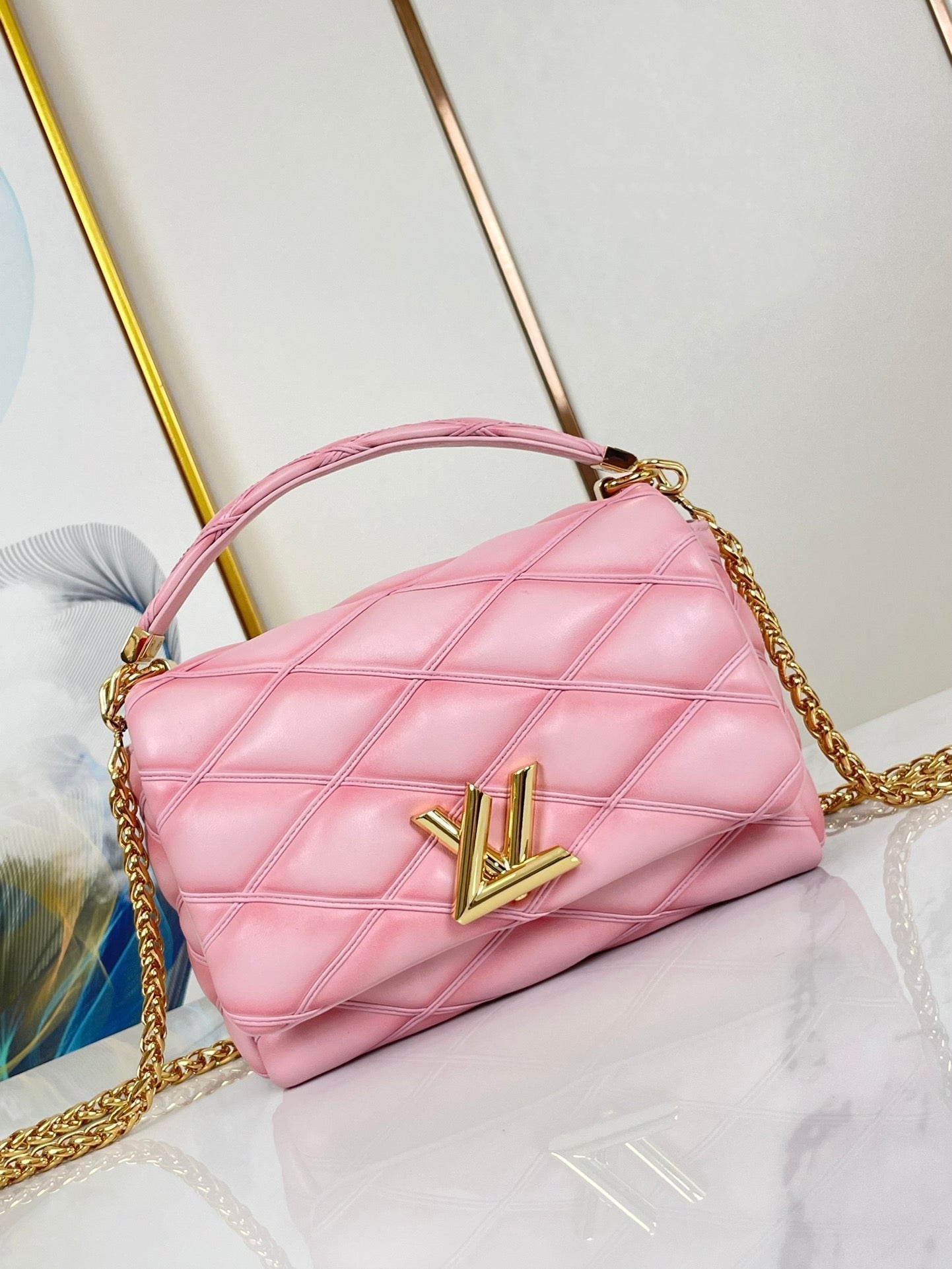 GO-14 MM 23インチ フランボワーズ キルティング ラムスキン ゴールドハードウェア