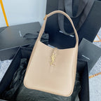 LE 5 À 7 SMALL SUPPLE 23 IN BEIGE LAMBSKIN GOLD BUCKLE