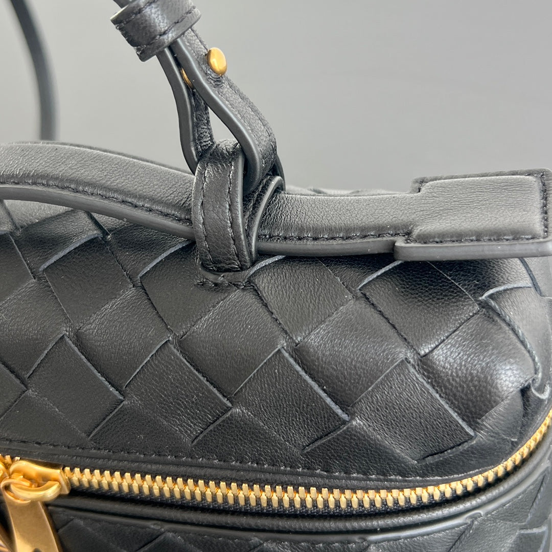 BANG BANG 22 ブラックカーフスキン製バニティケース