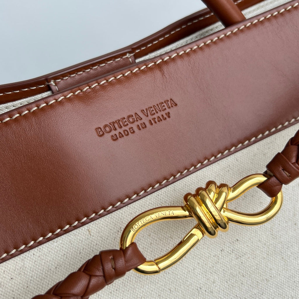 ラージ アンダモ 42 ホワイトブラウン カーフスキン＆キャンバス