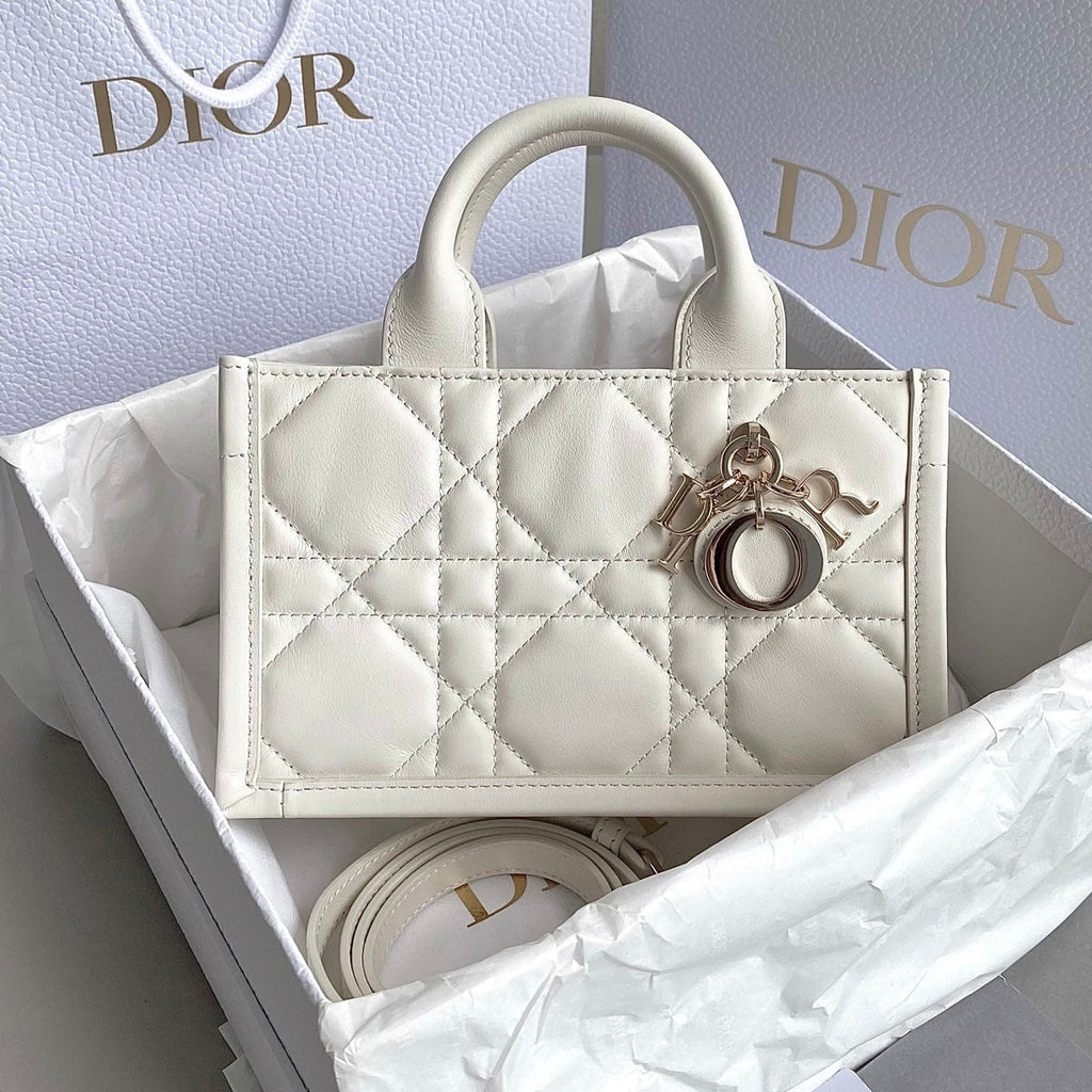 ミニブックトート 21 ホワイト マクロカナージュ カーフスキン