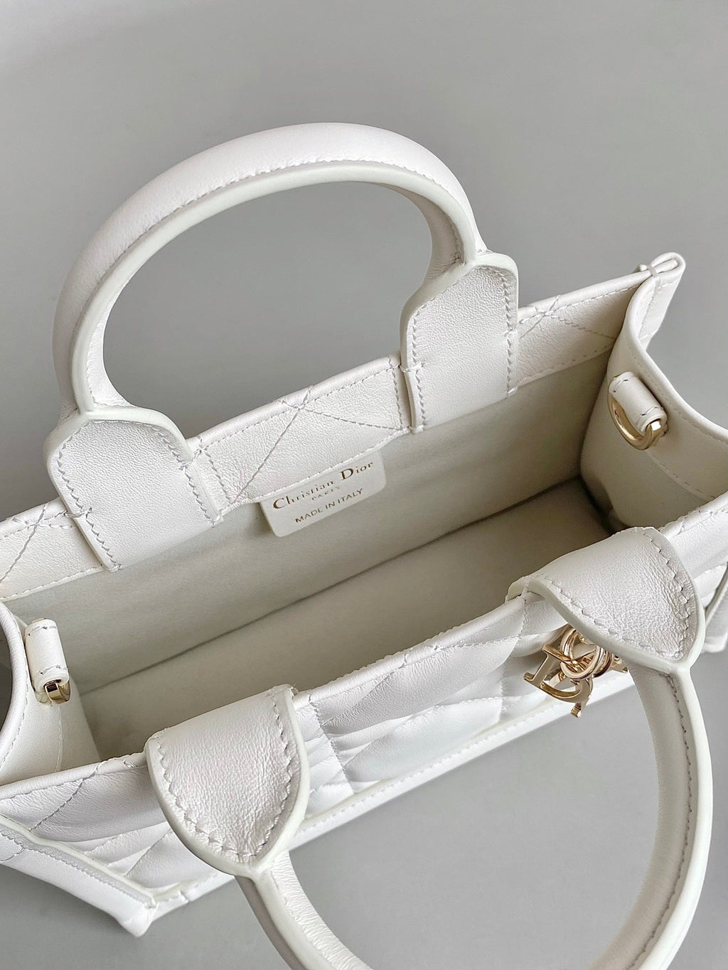 ミニブックトート 21 ホワイト マクロカナージュ カーフスキン