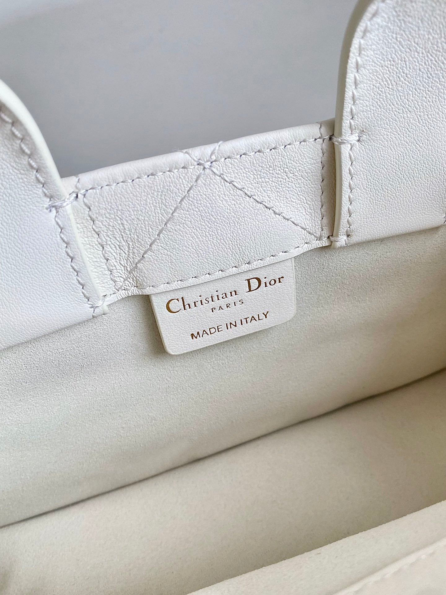 ミニブックトート 21 ホワイト マクロカナージュ カーフスキン