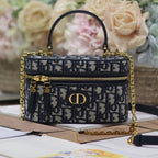 CARO 16 ミニ バニティケース（ブルーモノグラム オブリーク ジャカード生地）