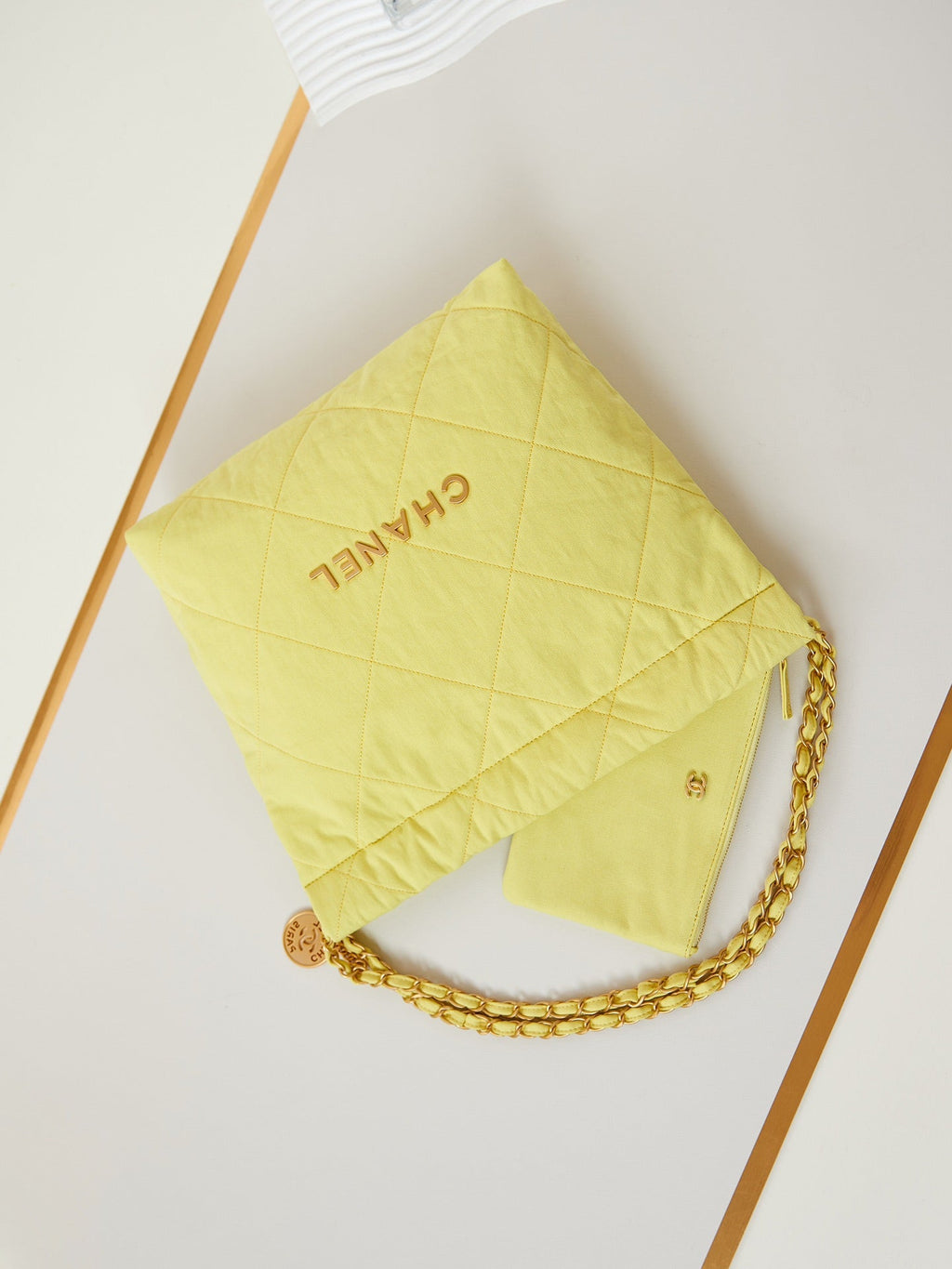 CCクラシック ミディアム 37 バッグ（イエローコーンキャンバス）